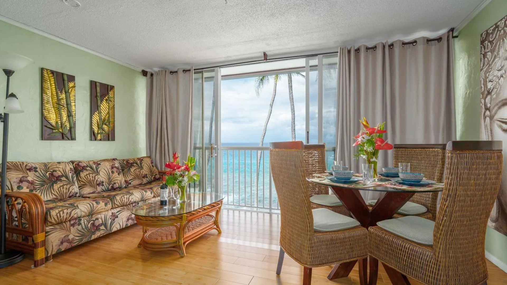 Magic Sands Condos location